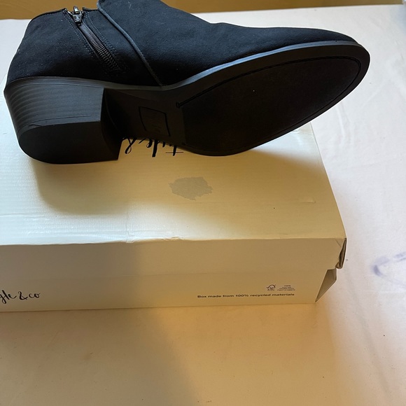 Woman’s Black Style & Co booties size 11 - Picture 4 of 6